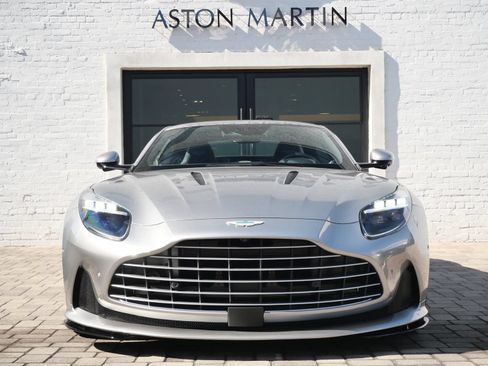 Used 2024 Aston Martin DB12 Coupe RWD image 7