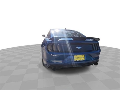 Used 2022 Ford Mustang Premium image 7