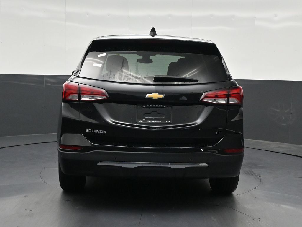 Used 2024 Chevrolet Equinox LT FWD image 4