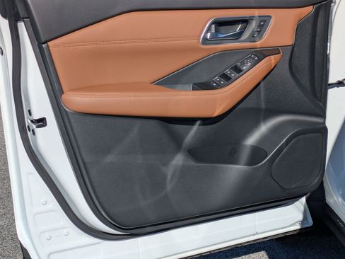 New 2026 Nissan Rogue Platinum w/ Platinum Premium Package image 19