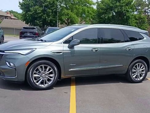 Used 2023 Buick Enclave Avenir w/ Trailering Package, 5000 lbs. FWD image 6
