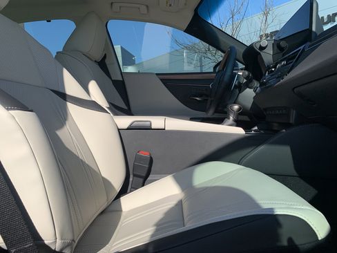 Used 2025 Lexus ES 350 Ultra Luxury image 35