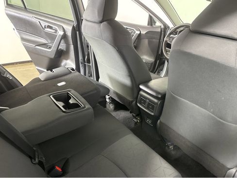 Used 2025 Toyota RAV4 XLE image 36
