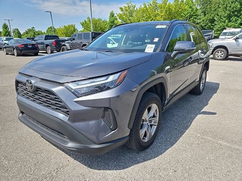 Used 2025 Toyota RAV4 XLE FWD image 3