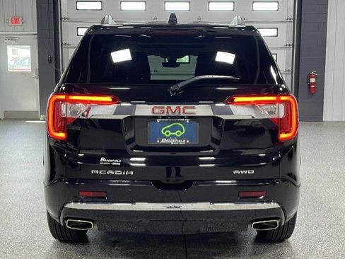 Certified 2023 GMC Acadia Denali w/ Black Diamond Edition AWD/4WD image 4