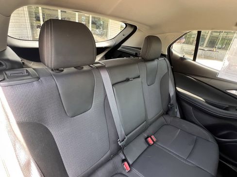 Used 2022 Buick Encore GX Select w/ Advanced Technology Package image 25