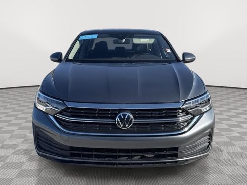 Used 2024 Volkswagen Jetta SE w/ Panoramic Sunroof Package image 4