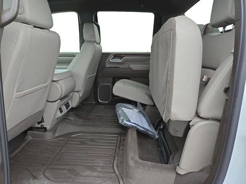 Used 2026 GMC Sierra 3500 SLT image 12