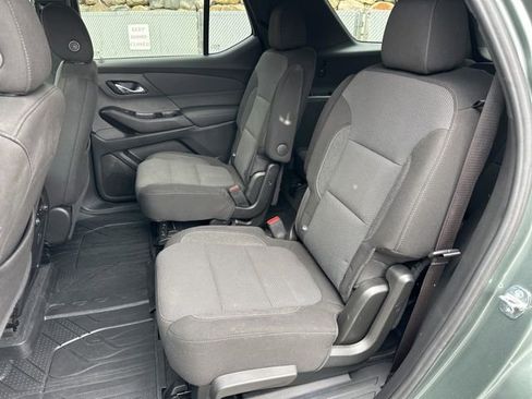 Used 2023 Chevrolet Traverse LT image 21