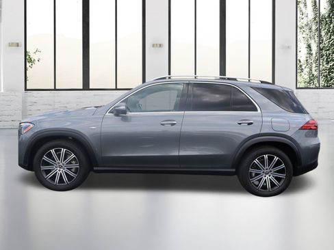 Certified 2025 Mercedes-Benz GLE 450e 4MATIC w/ Driver Assistance Package image 2