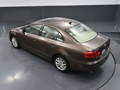Used 2014 Volkswagen Jetta SE image 49