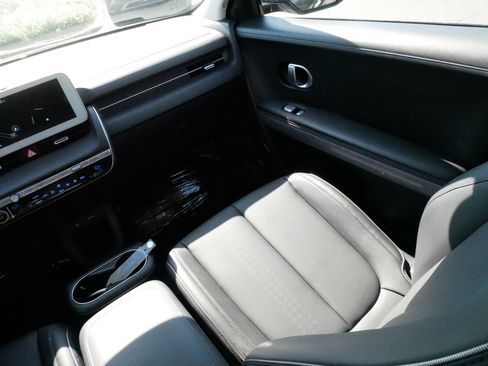 Used 2024 Hyundai Ioniq 5 Limited AWD/4WD image 11