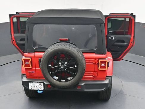 Used 2023 Jeep Wrangler Unlimited Sahara w/ Cold Weather Group AWD/4WD image 47
