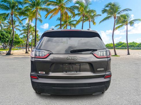 Used 2021 Jeep Cherokee Latitude Lux w/ Comfort/Convenience Group image 5