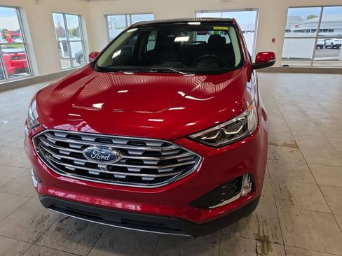 Used 2024 Ford Edge Titanium w/ Equipment Group 301A AWD/4WD image 2