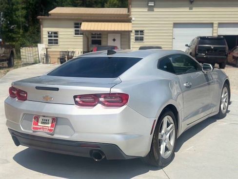 Used 2019 Chevrolet Camaro LT RWD image 7
