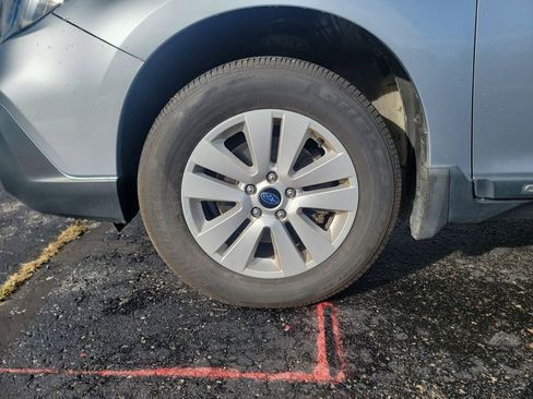 Used 2019 Subaru Outback 2.5i Premium image 27