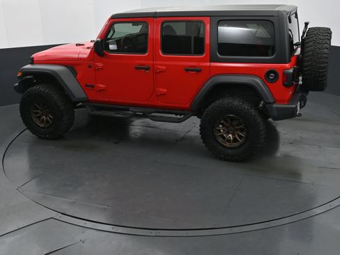 Used 2024 Jeep Wrangler Sport S image 30