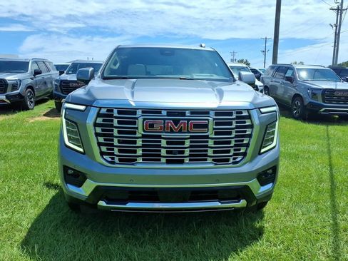 New 2026 GMC Yukon Denali w/ Advanced Technology Package AWD/4WD image 2