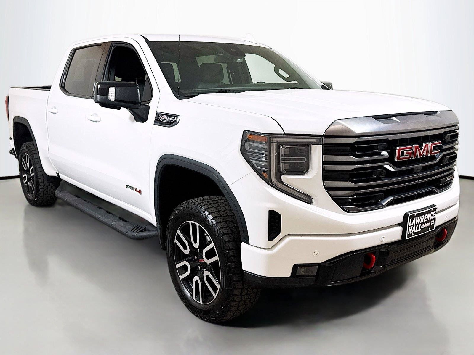 Used 2024 GMC Sierra 1500 AT4 w/ AT4 Preferred Package AWD/4WD image 3