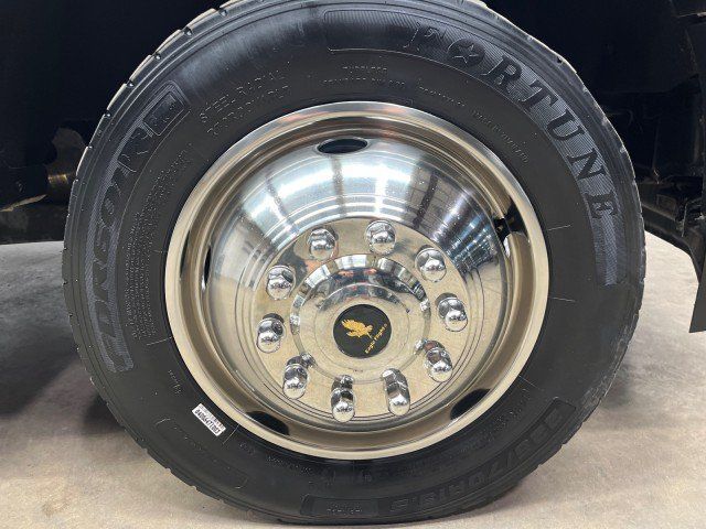Used 2024 Ford F550 4x4 Crew Cab Super Duty image 35