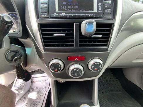 Used 2013 Subaru Forester 2.5X Limited AWD/4WD image 17