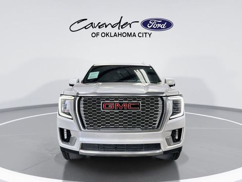 Used 2023 GMC Yukon Denali w/ Denali Reserve Package AWD/4WD image 3