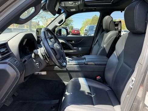 Used 2023 Lexus LX 600 4WD w/ Appearance Package image 14