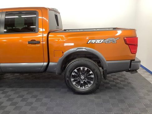 Used 2019 Nissan Titan PRO-4X w/ Pro-4x Convenience Package AWD/4WD image 4
