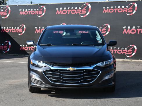 Used 2023 Chevrolet Malibu LT image 2