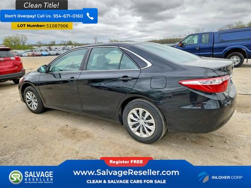 Used 2016 Toyota Camry LE FWD image 3