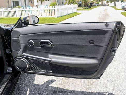 Used 2005 Chrysler Crossfire SRT-6 RWD image 49