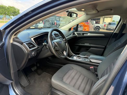 Used 2018 Ford Fusion SE image 13