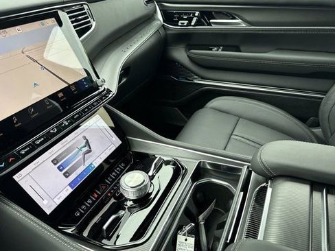 New 2026 Jeep Grand Wagoneer L Summit AWD/4WD image 22