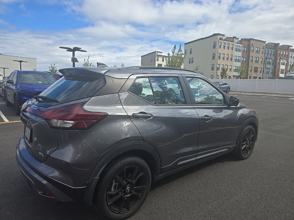 Used 2024 Nissan Kicks SR w/ SR Premium Package FWD image 5