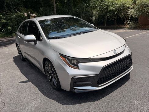 Used 2021 Toyota Corolla SE FWD image 4