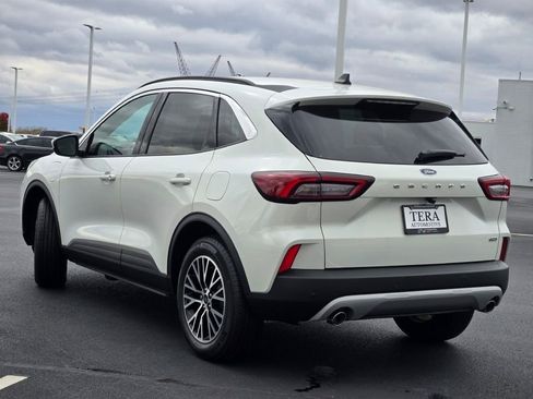 Used 2024 Ford Escape SE image 16