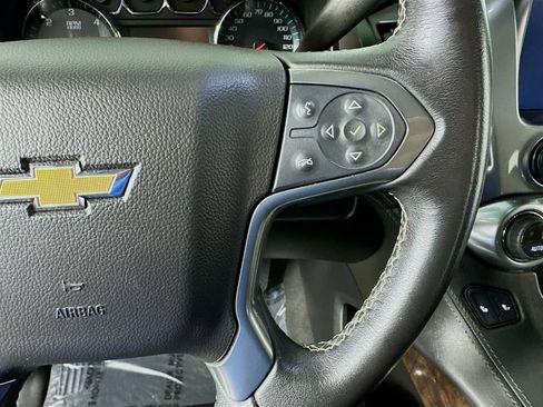 Used 2020 Chevrolet Suburban LT image 45