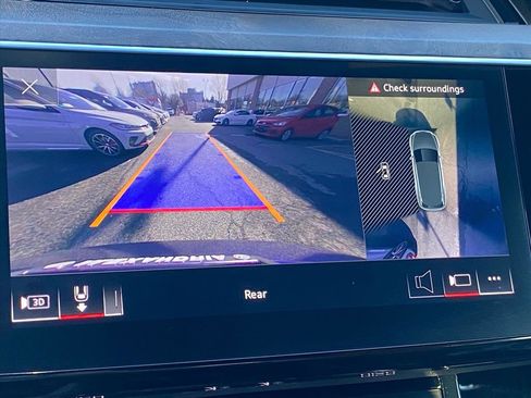 Used 2022 Audi e-tron Premium image 17