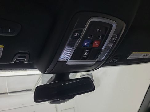 Used 2019 RAM 3500 Laramie image 13