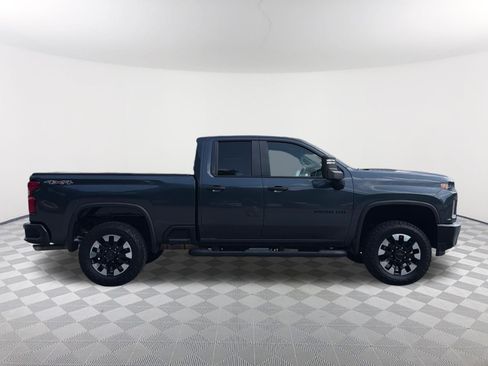 Used 2020 Chevrolet Silverado 2500 Custom w/ Custom Value Package AWD/4WD image 7