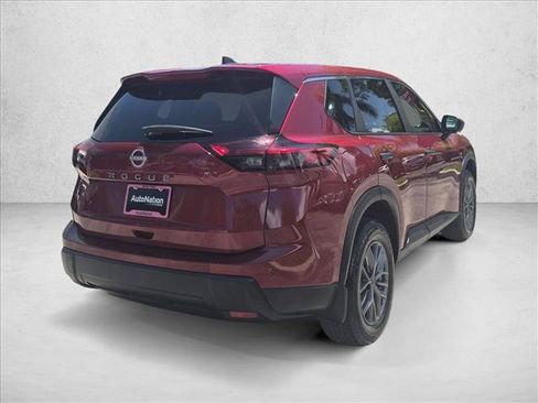 Certified 2025 Nissan Rogue S FWD image 5