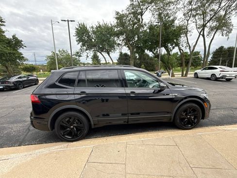 Used 2023 Volkswagen Tiguan SE R-Line AWD/4WD image 7