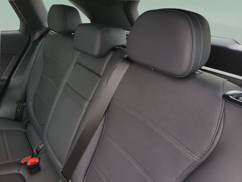Certified 2026 Mercedes-Benz GLC 300 image 9