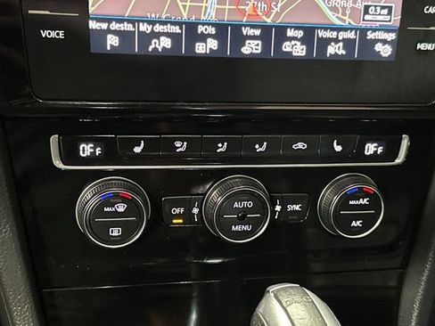 Used 2018 Volkswagen Golf R 4-Door AWD/4WD image 25
