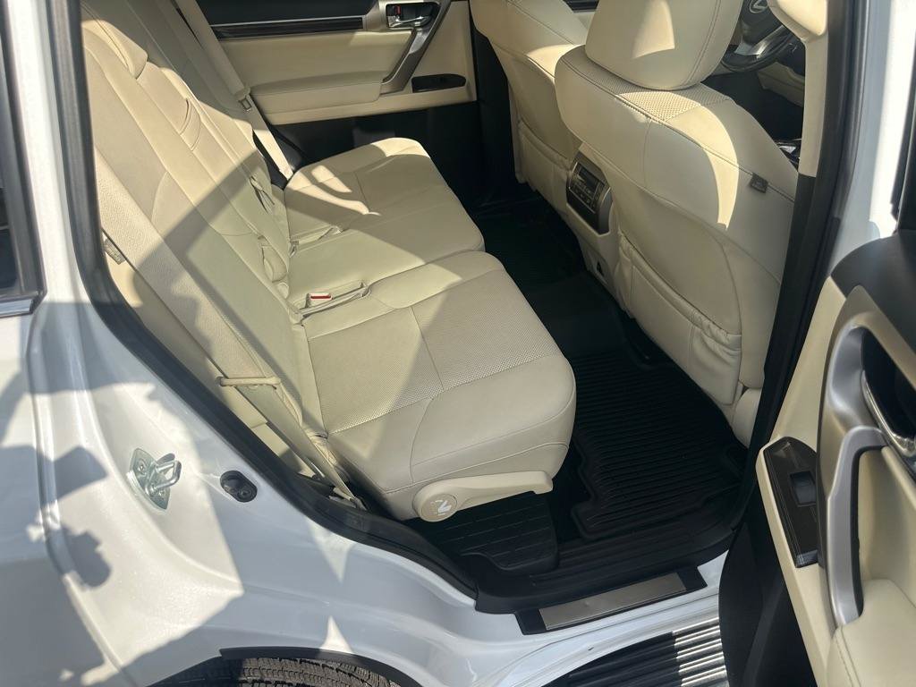 Used 2020 Lexus GX 460 Premium w/ Premium Package AWD/4WD image 33