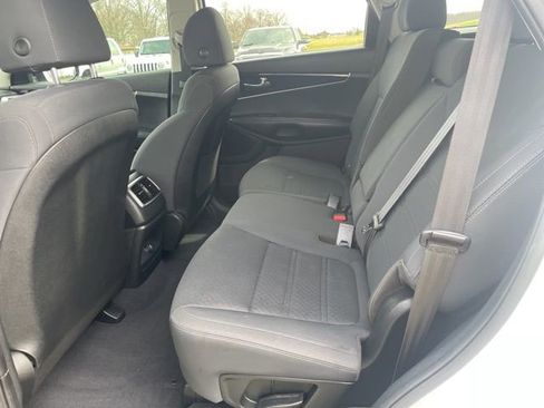 Used 2020 Kia Sorento L image 10