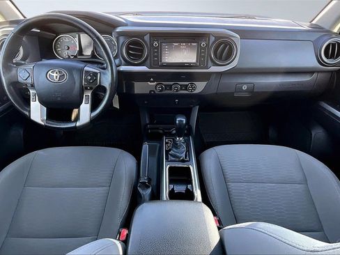 Used 2019 Toyota Tacoma SR5 image 17