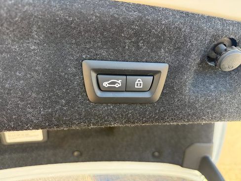 Used 2021 BMW M4 Coupe w/ Executive Package image 10