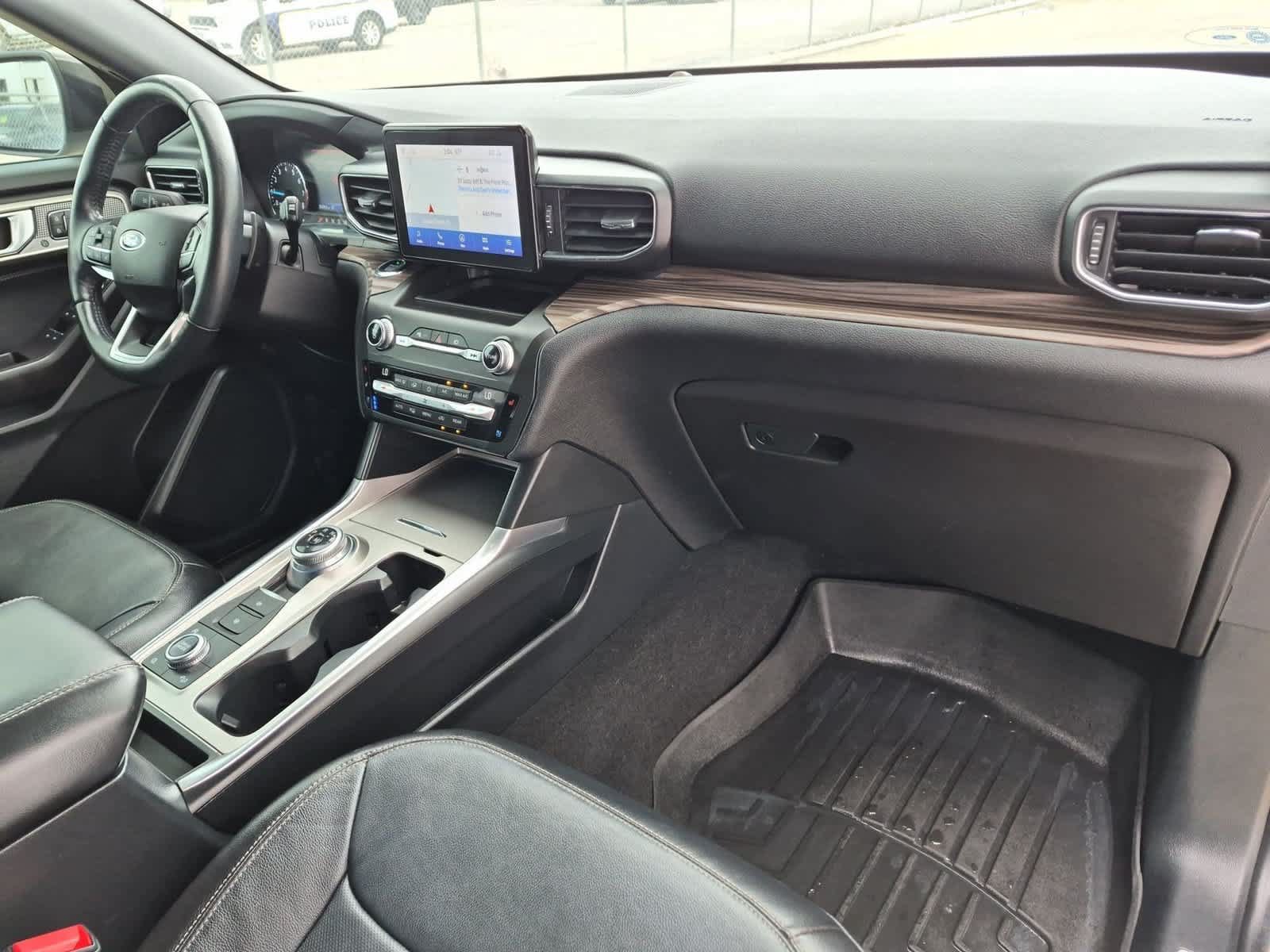 Used 2020 Ford Explorer Limited AWD/4WD image 29